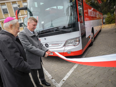 Mobilny Punkt Poboru Krwi, catering, Arcybiskup Henryk Hoser, Podsekretarz Stanu Cezary Rzemek