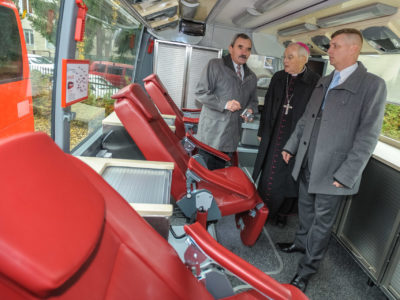 Mobilny Punkt Poboru Krwi, catering, Arcybiskup Henryk Hoser, Podsekretarz Stanu Cezary Rzemek