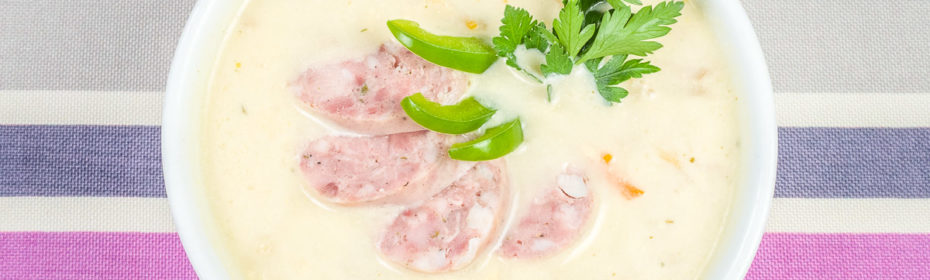 Zupa chrzanowa z białą kiełbasą